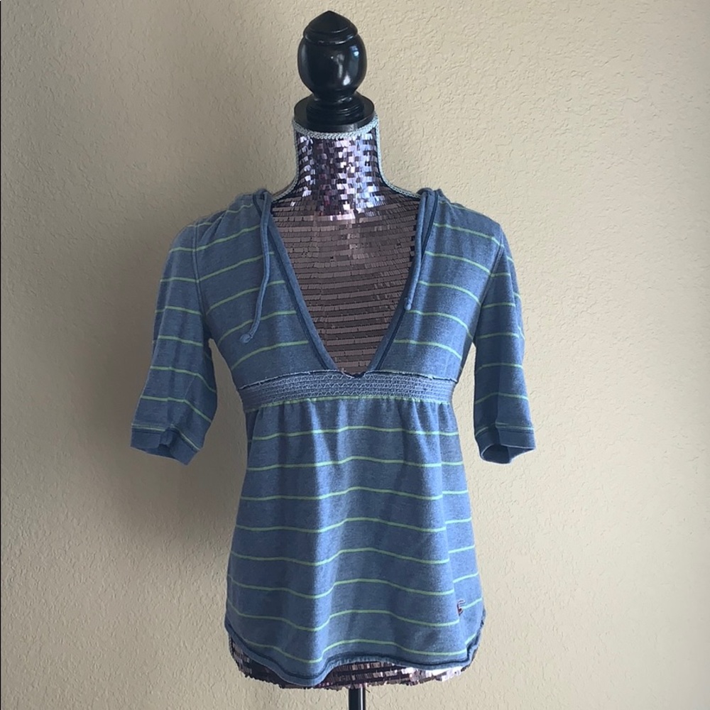 Hollister Hoodie size large